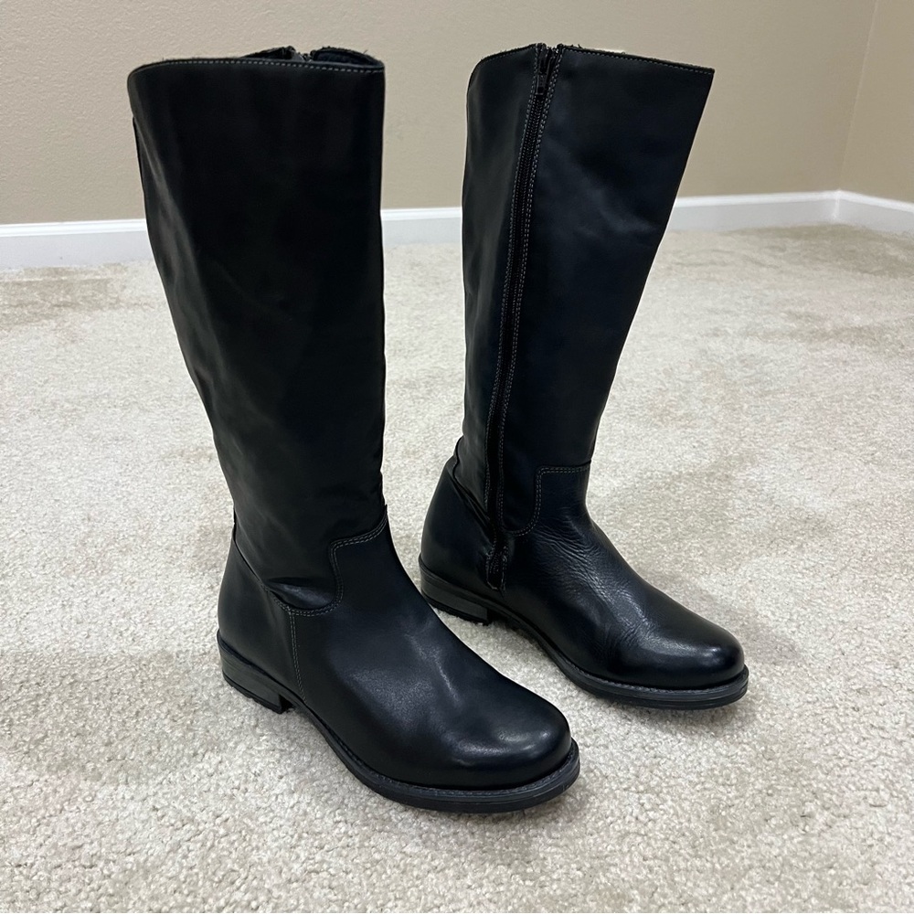 Eric Michael Black Leather Heeled Boots